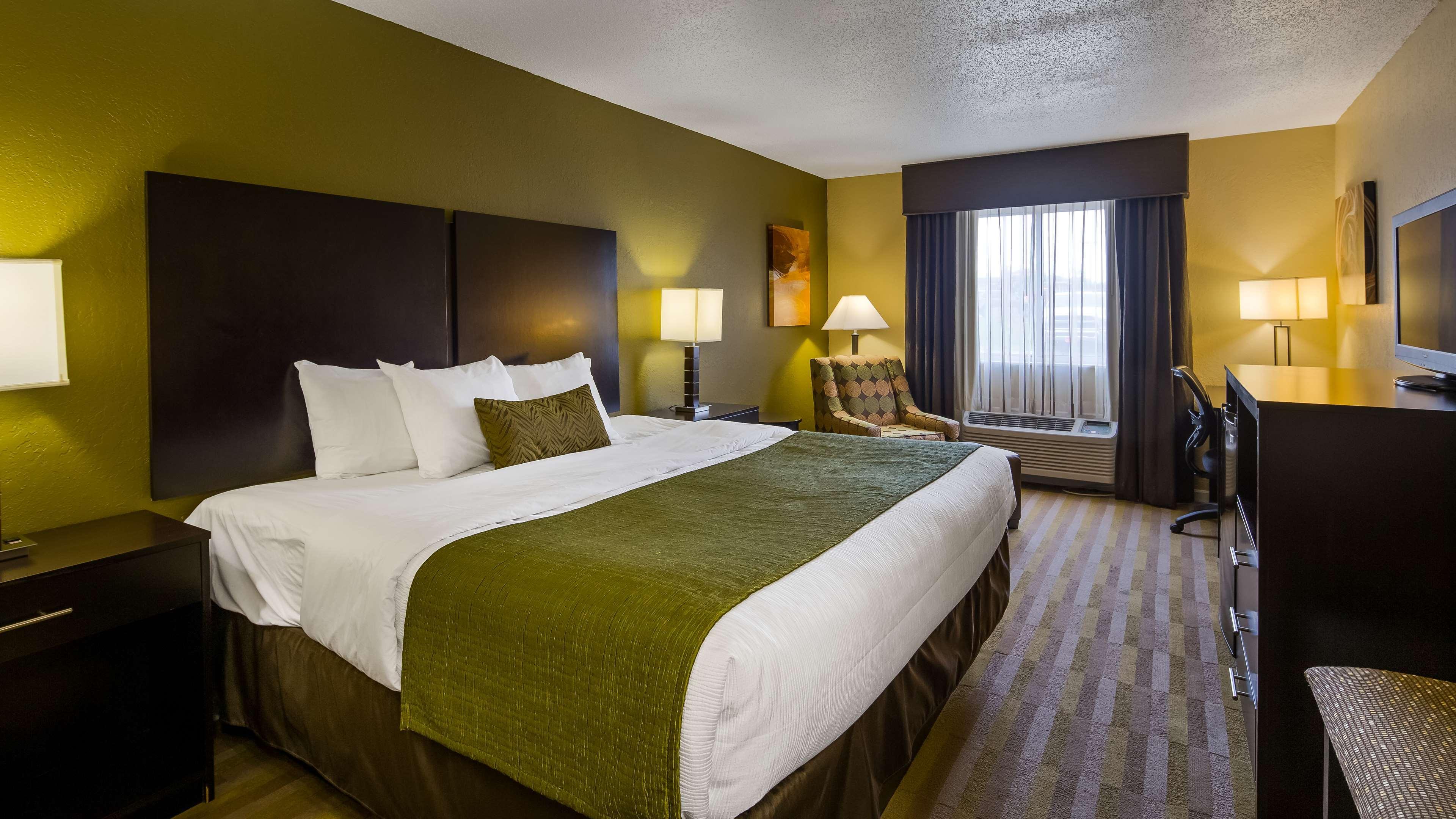 Best Western Norwalk Exterior photo