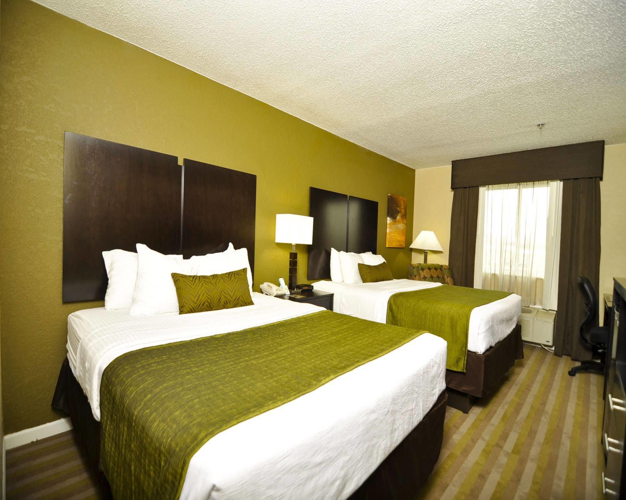 Best Western Norwalk Exterior photo