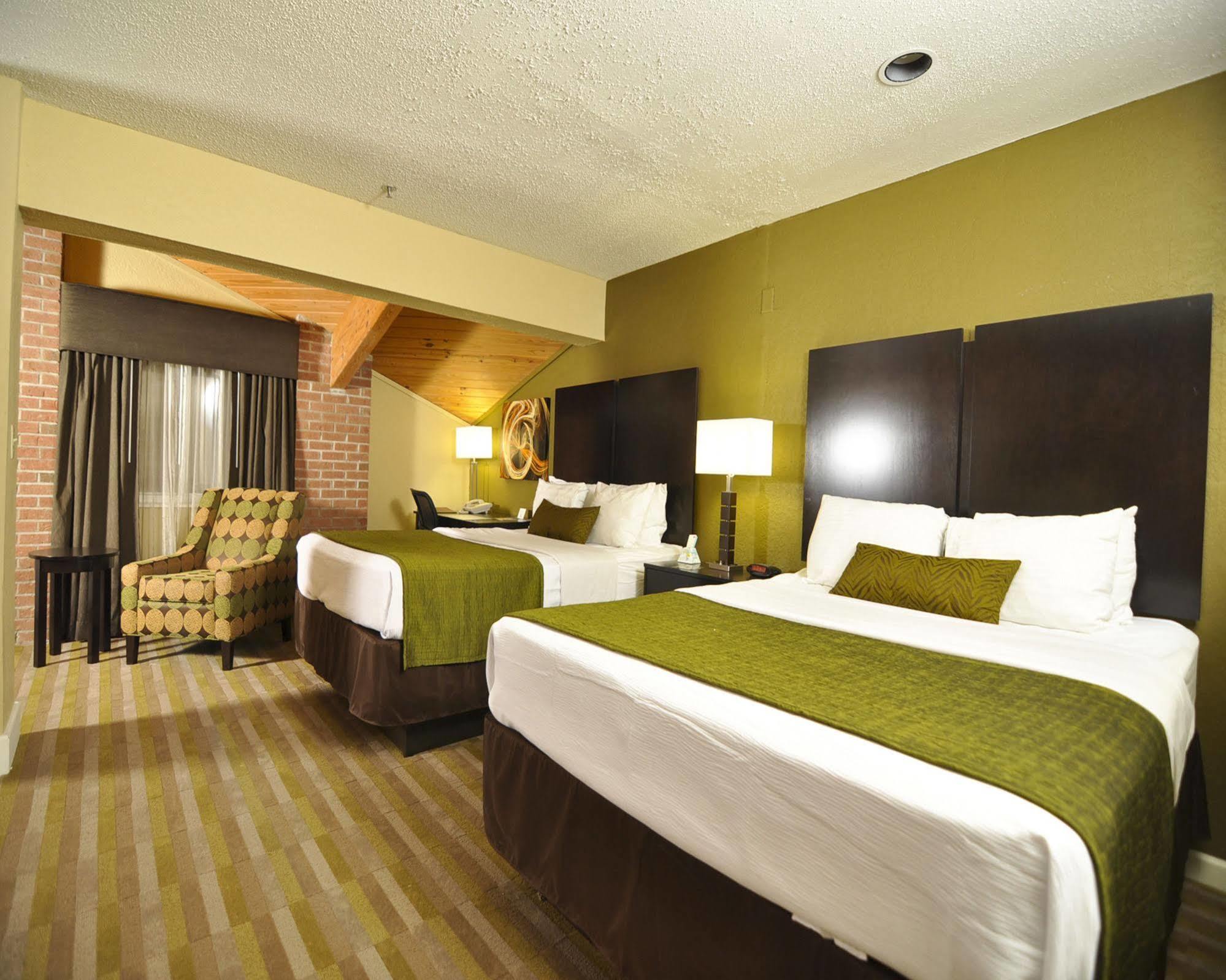 Best Western Norwalk Exterior photo